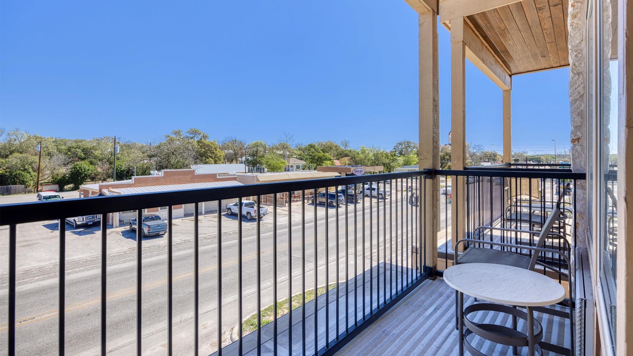 Photo of Patio Balcony in Bandera
