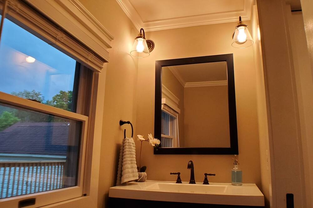 Photo of Bathroom in Manchester Center