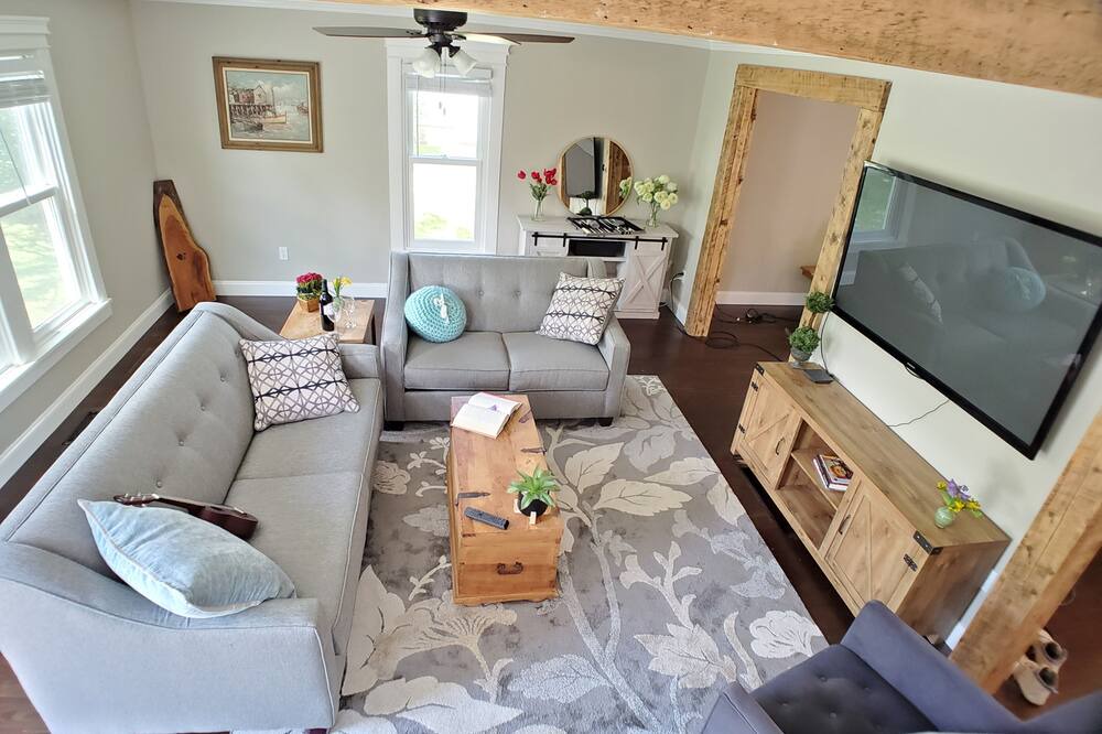 Photo of Livingroom in Manchester Center