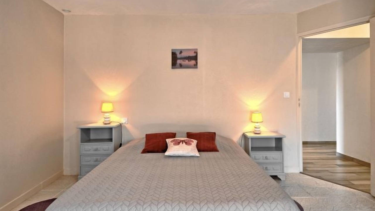 Photo of Bedroom in Ploubezre