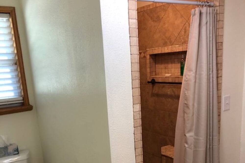 Photo of Bathroom in Park Hill