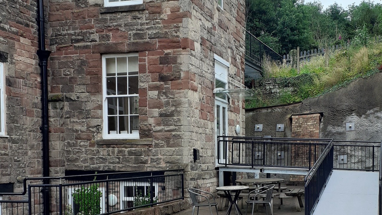 Photo of Outdoor in Alton