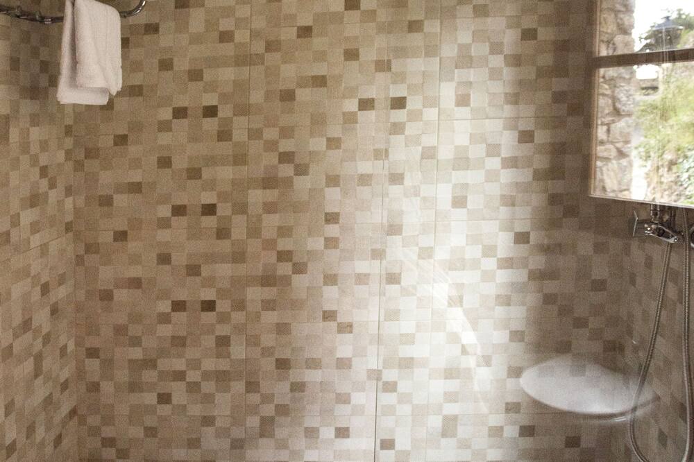 Photo of Bathroom in Estamariu