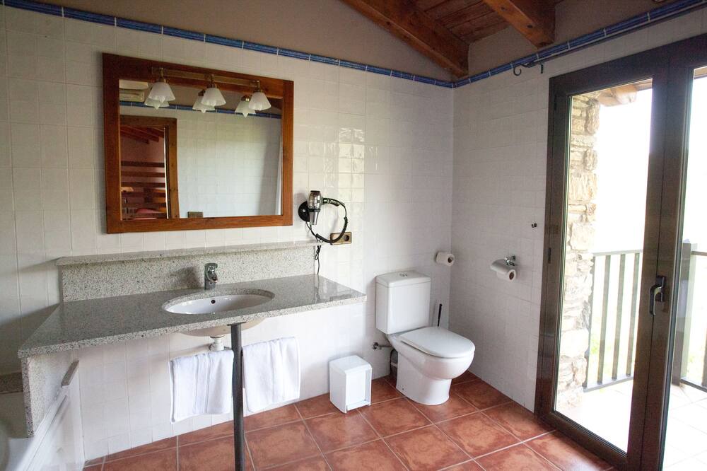 Photo of Bathroom in Estamariu