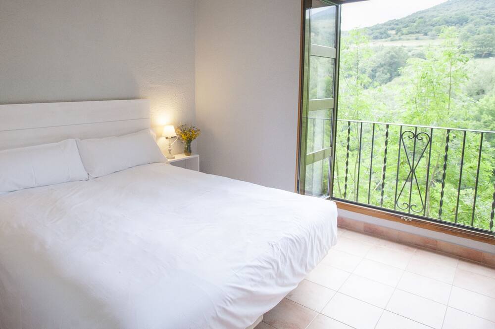 Photo of Bedroom in Estamariu