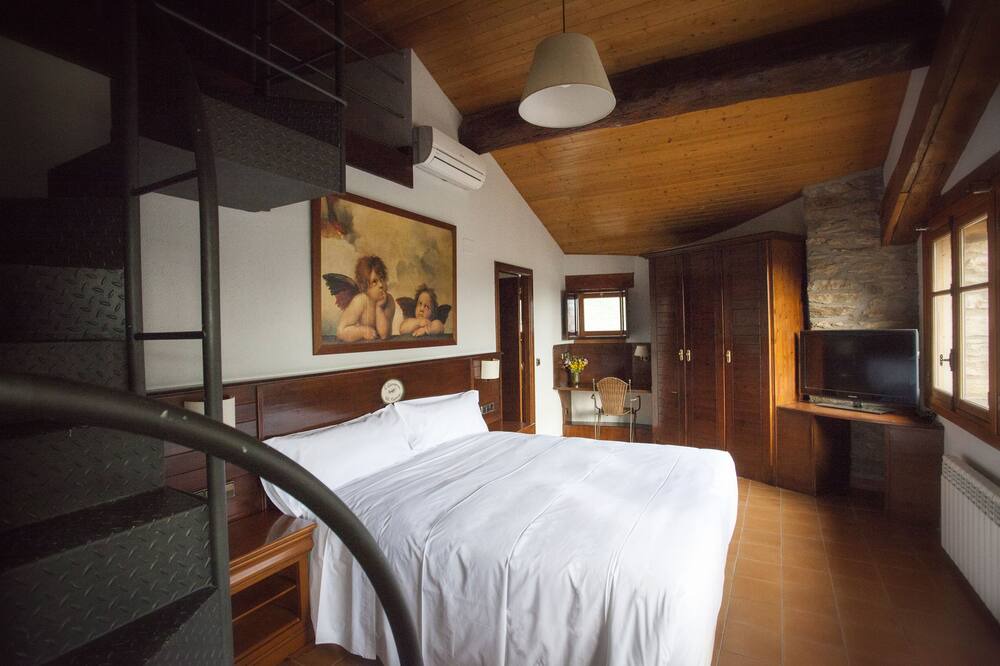 Photo of Bedroom in Estamariu