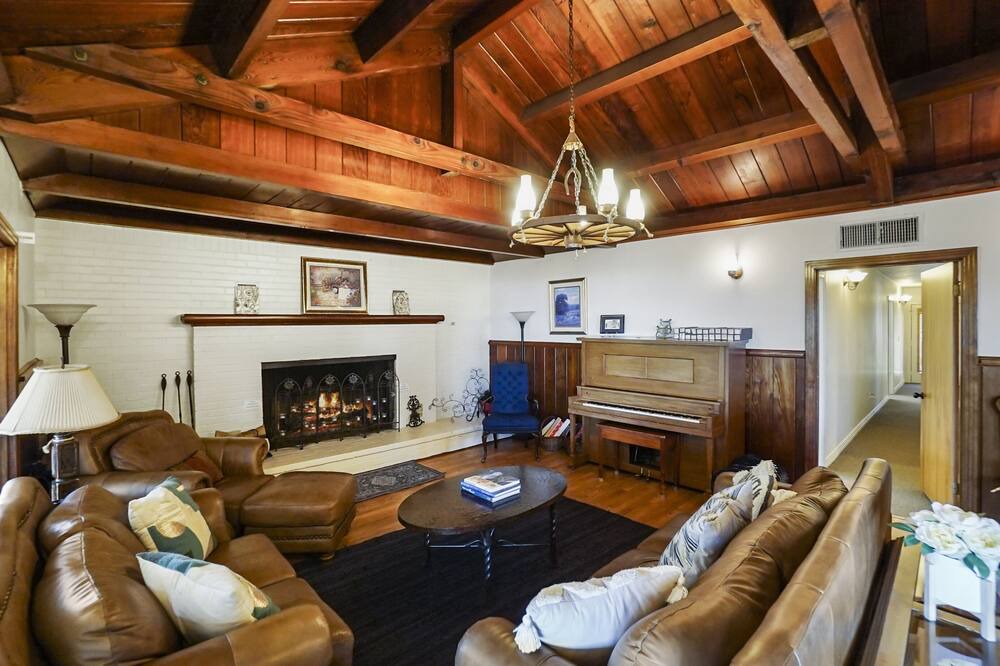 Photo of Livingroom in Clifton