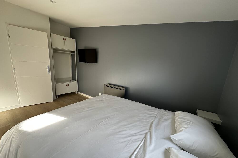 Photo of Bedroom in Les Attaques