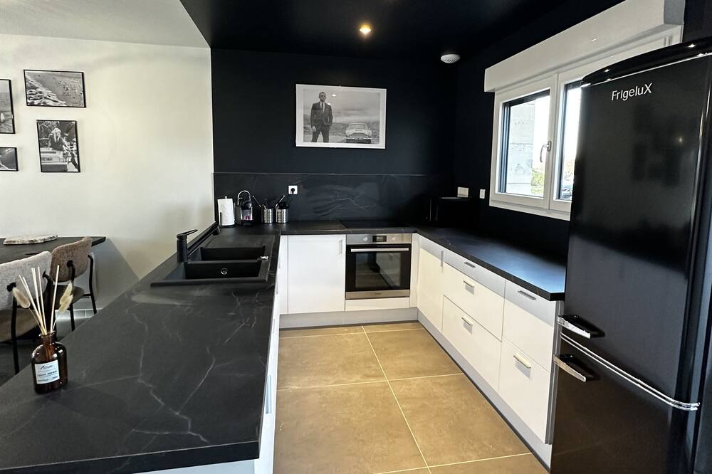 Photo of Kitchen in Les Attaques