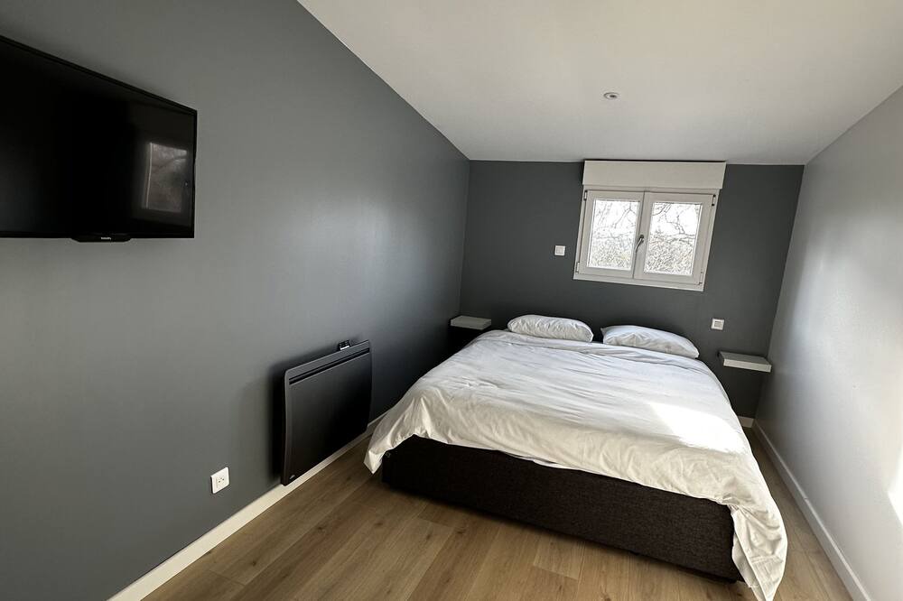 Photo of Bedroom in Les Attaques
