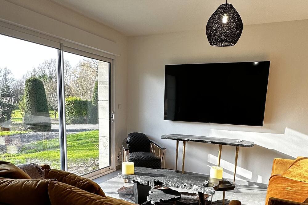 Photo of Livingroom in Les Attaques