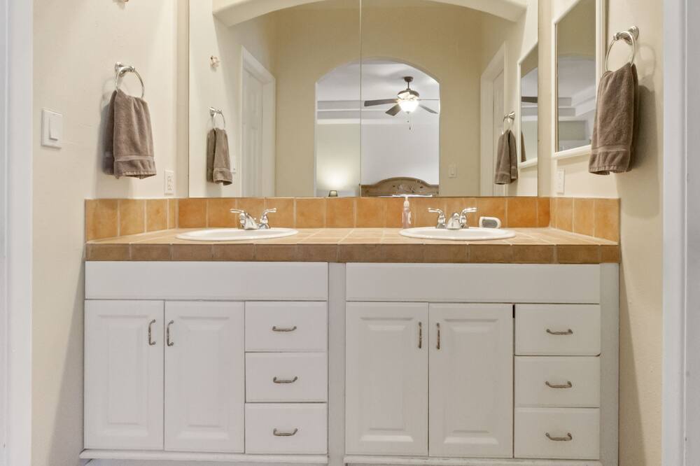 Photo of Bathroom in Rio Rancho