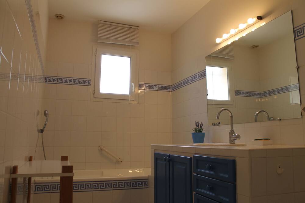 Photo of Bathroom in Palavas-les-Flots