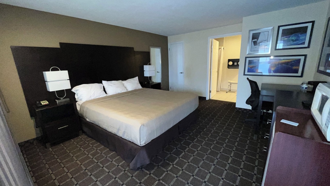 Photo of Bedroom in Lakeview