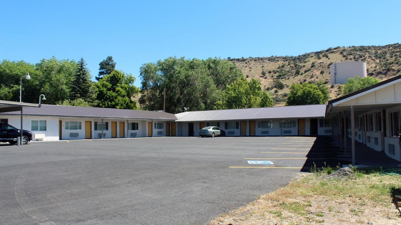 Photo of Outdoor in Lakeview