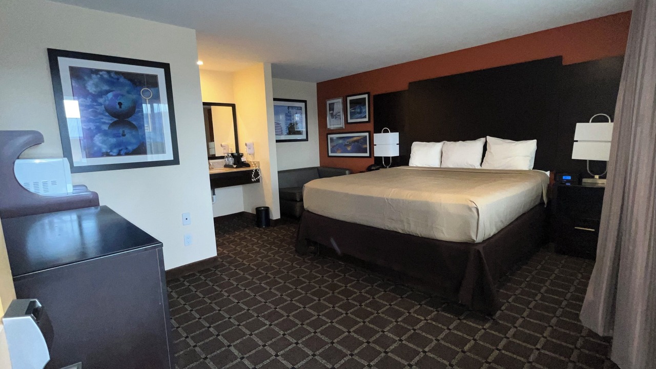 Photo of Bedroom in Lakeview