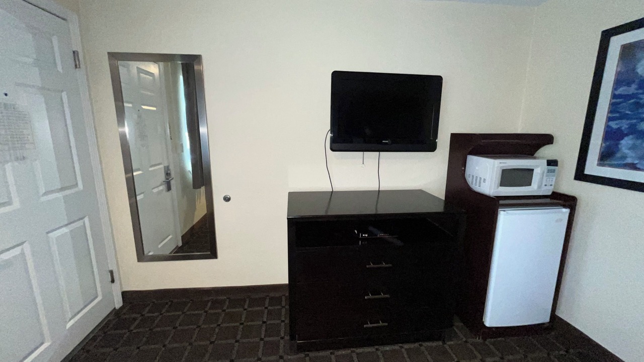 Photo of Bedroom in Lakeview