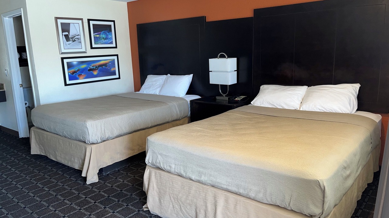 Photo of Bedroom in Lakeview