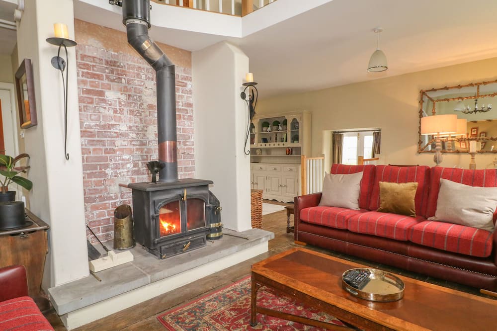 Photo of Livingroom in Quarnford