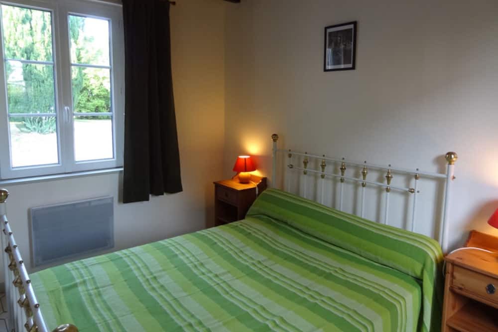 Photo of Bedroom in Preaux