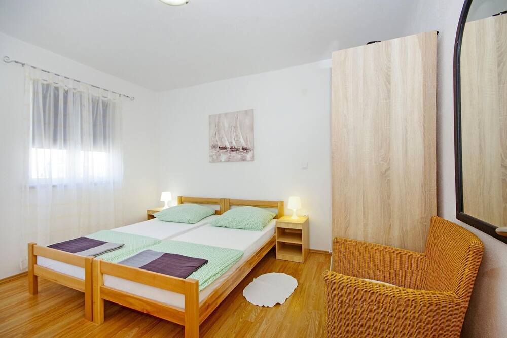 Photo of Bedroom in Sutivan