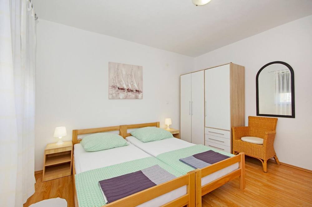 Photo of Bedroom in Sutivan