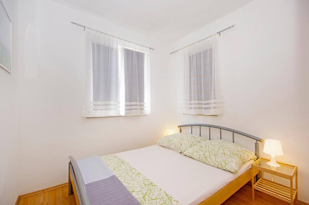 Photo of Bedroom in Sutivan