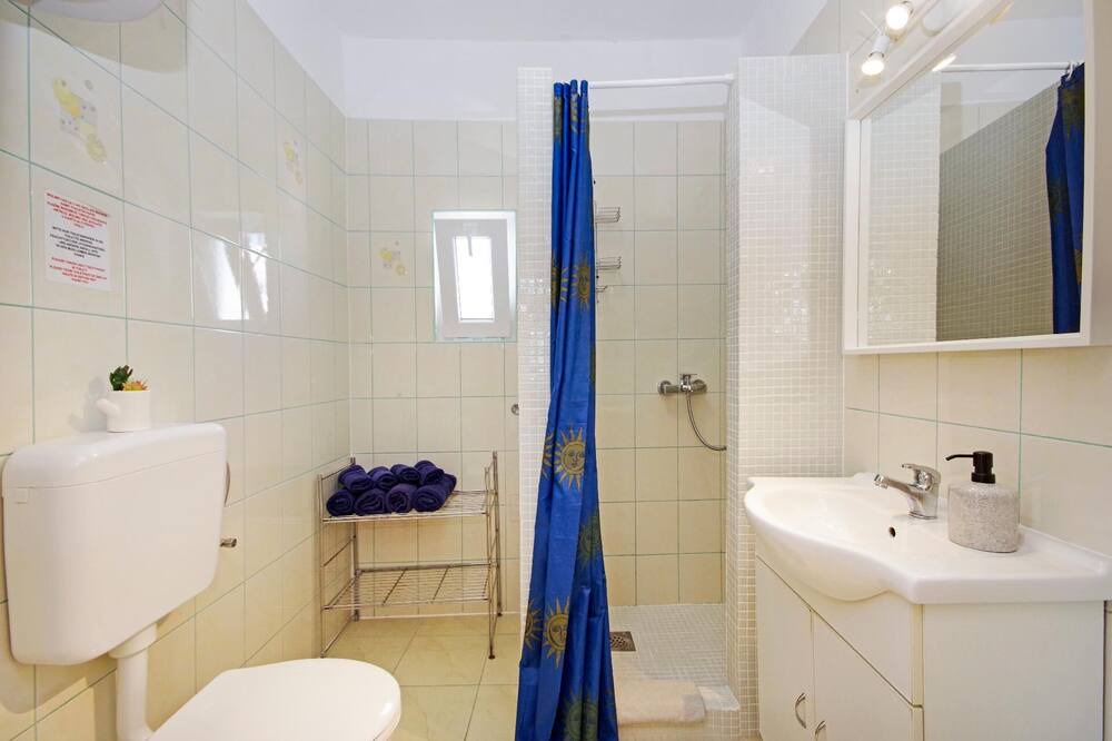Photo of Bathroom in Sutivan