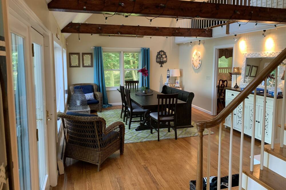 Photo of Livingroom in Mashpee