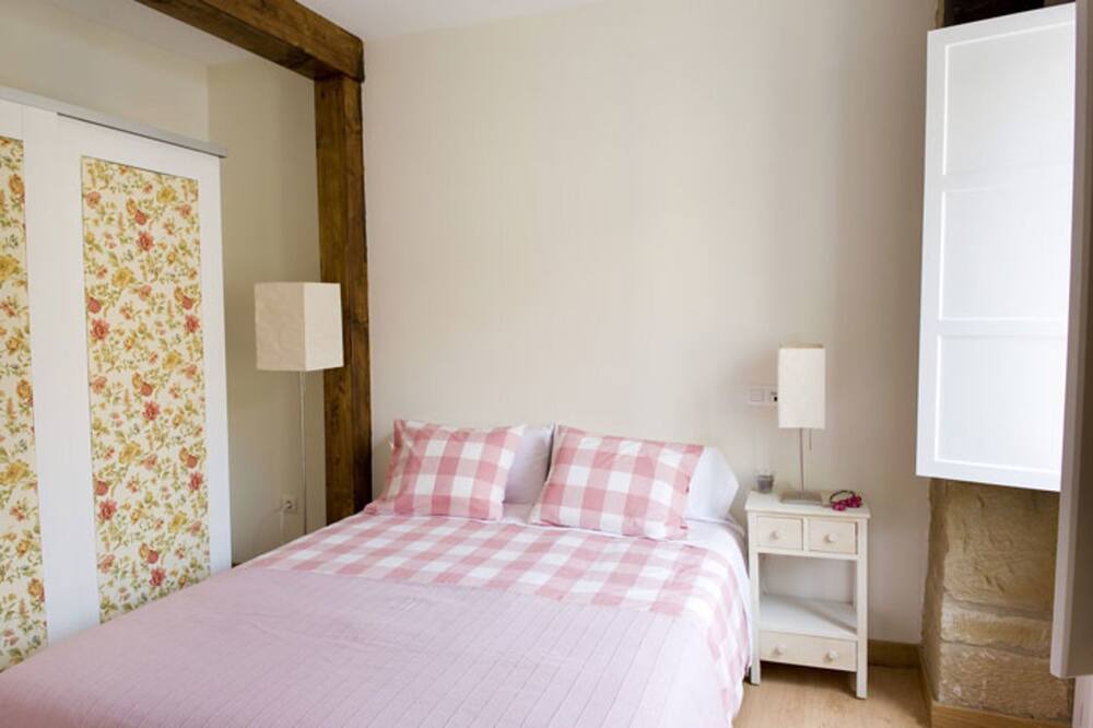 Photo of Bedroom in Haro