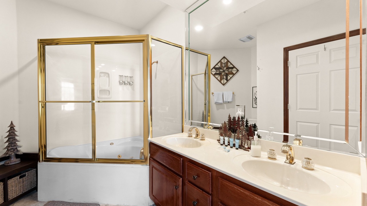 Photo of Bathroom in Hollister