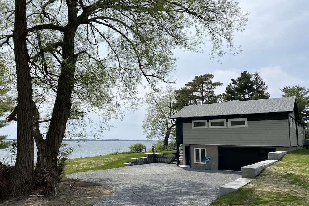 Photo of Outdoor in Howe Island