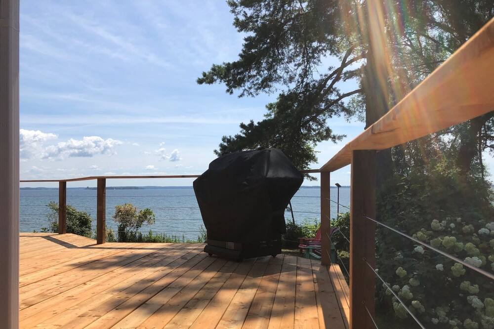 Photo of Patio Balcony in Howe Island