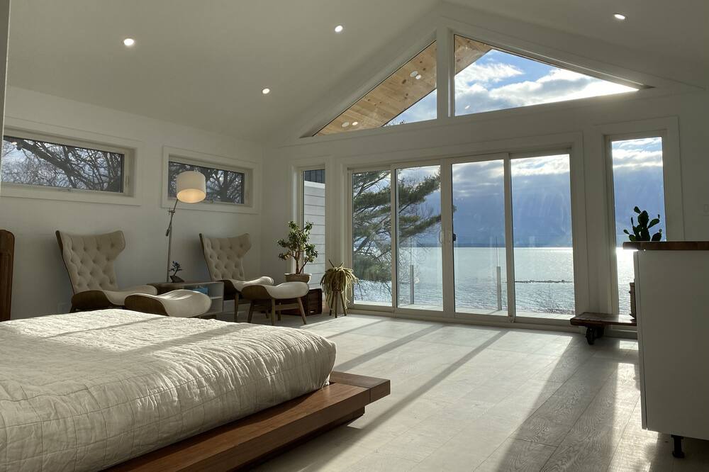 Photo of Bedroom in Howe Island