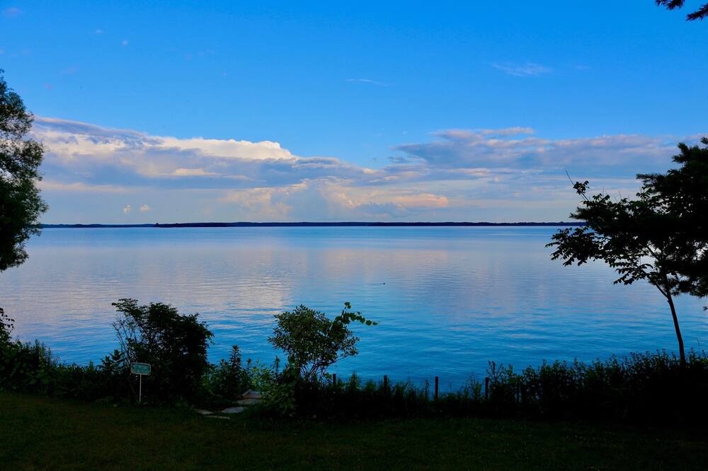 Photo of Others in Howe Island