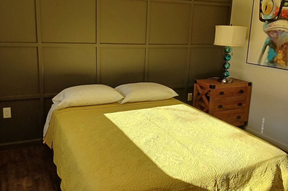 Photo of Bedroom in Winslow