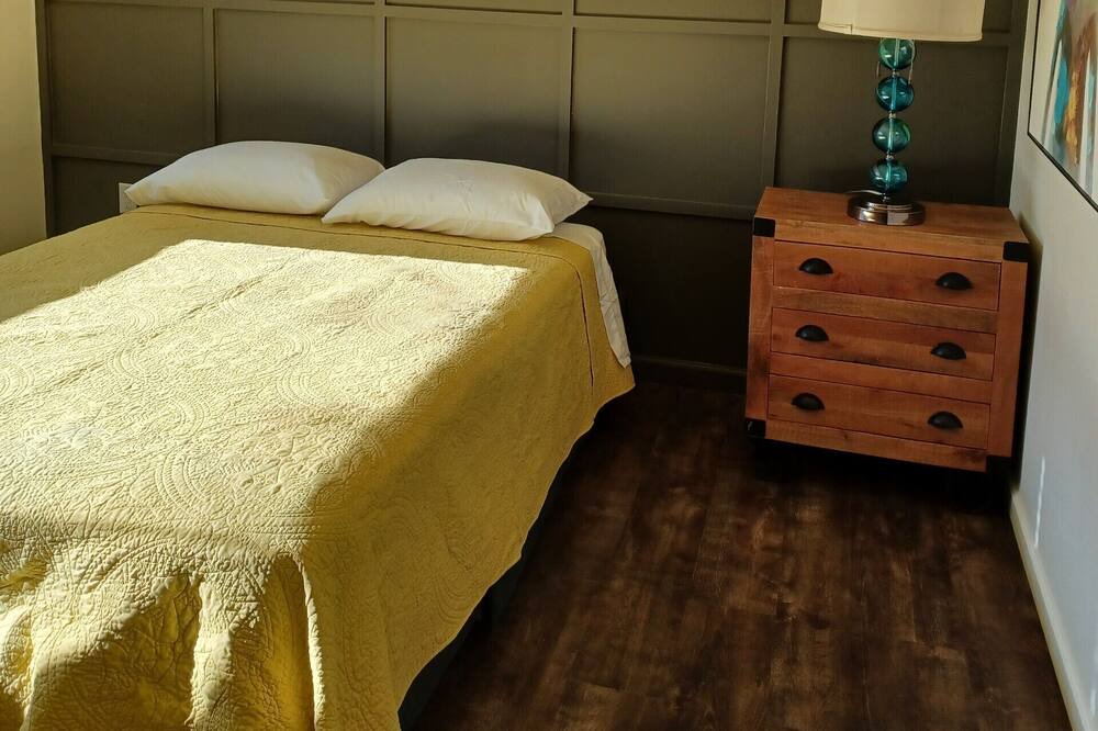Photo of Bedroom in Winslow