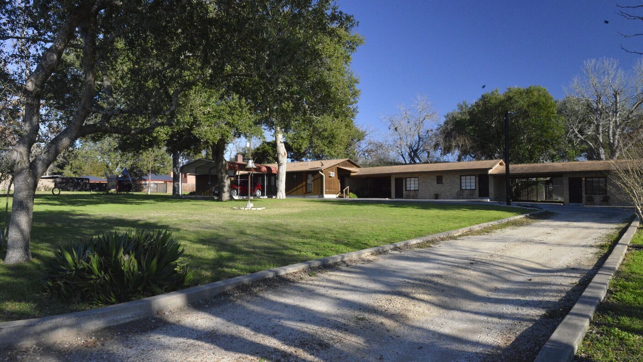 Photo of Outdoor in Shiner