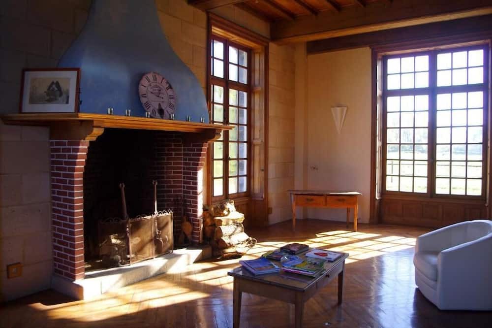 Photo of Livingroom in Saint-Mars-du-Desert
