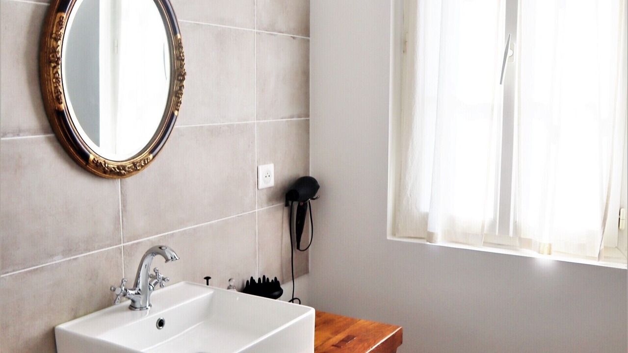 Photo of Bathroom in Rochecorbon