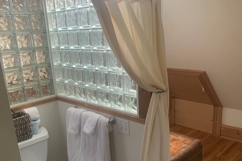 Photo of Bedroom in Tisbury