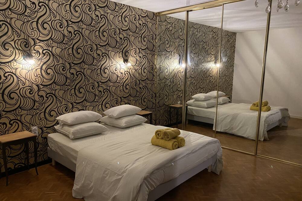 Photo of Bedroom in Saint-Julien-sur-Garonne