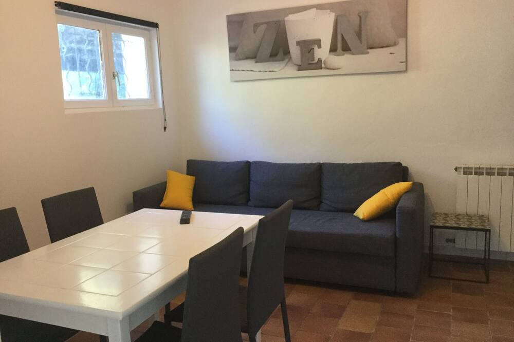 Photo of Livingroom in Anduze