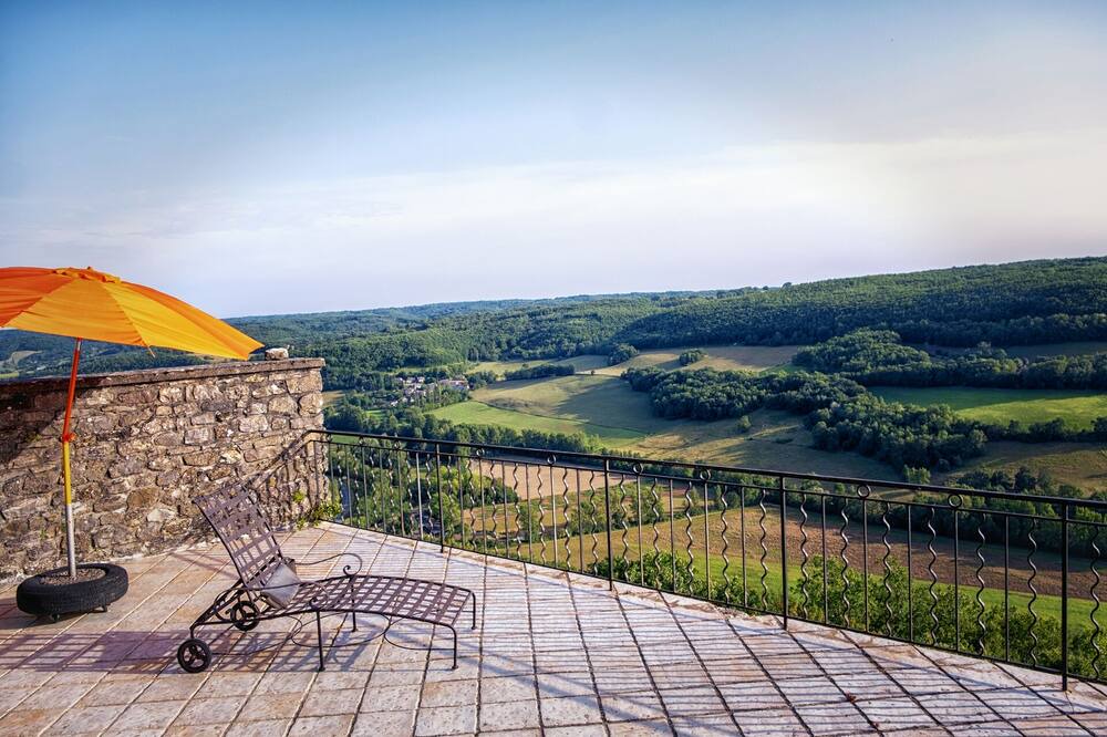 Photo of Patio Balcony in Puycelci