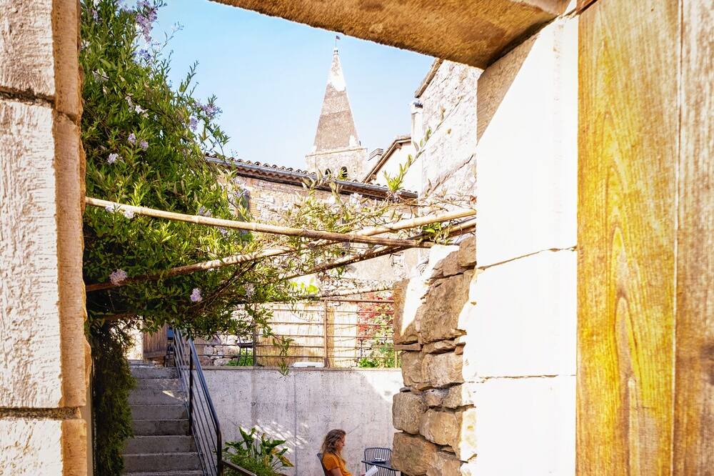 Photo of Patio Balcony in Puycelci