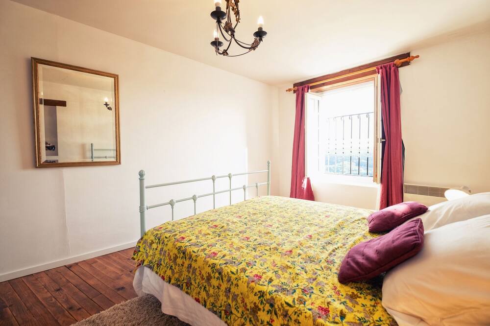 Photo of Bedroom in Puycelci