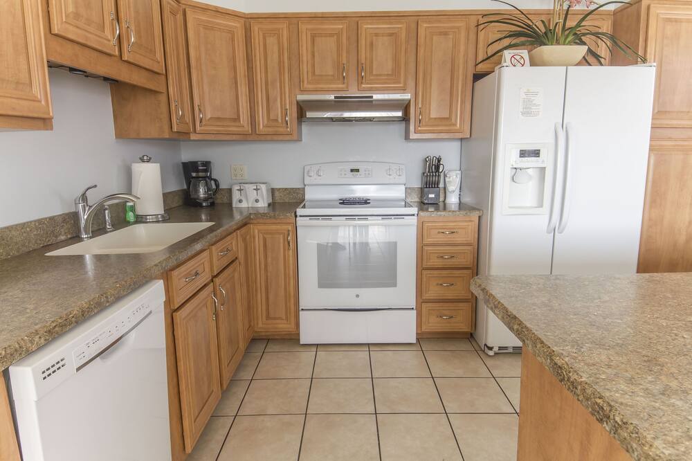 Photo of Kitchen in Surfcrest Village