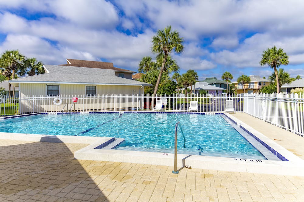 Photo of Outdoor in Surfcrest Village