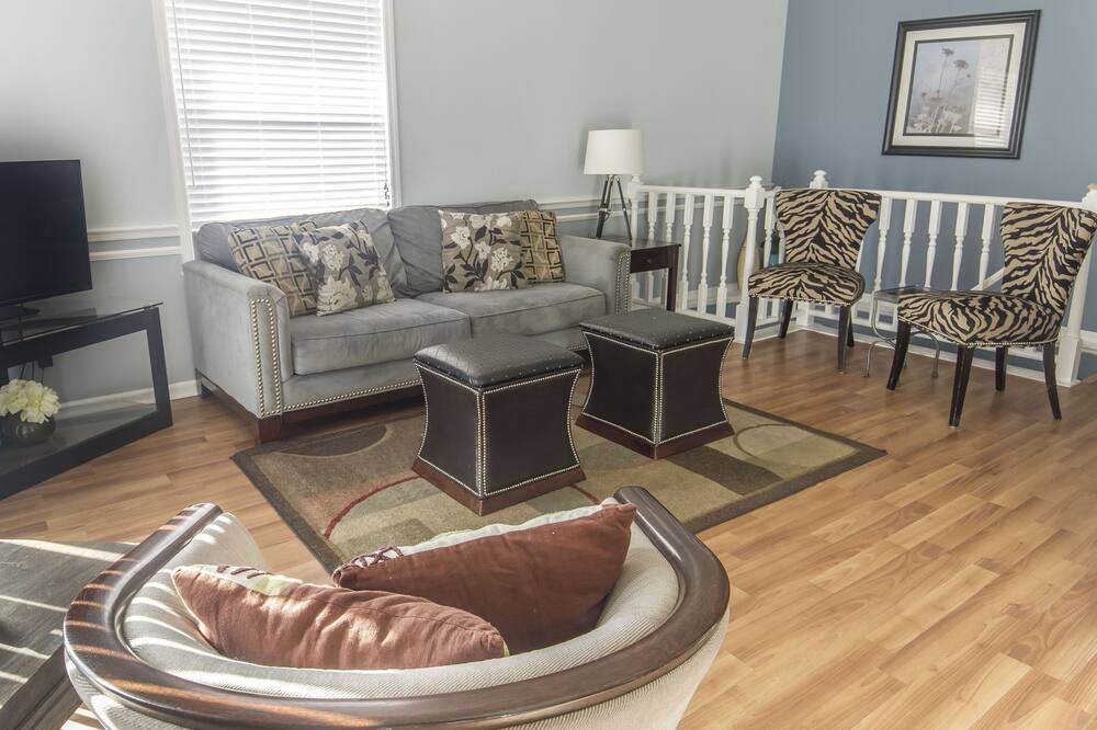 Photo of Livingroom in Surfcrest Village