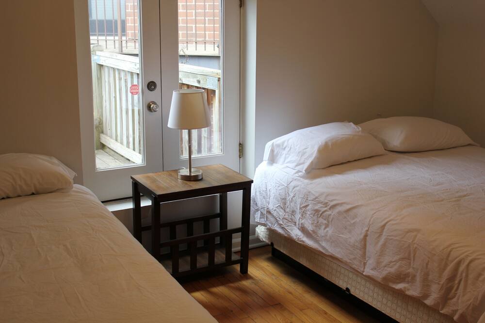 Photo of Bedroom in Wrightwood Neighbors